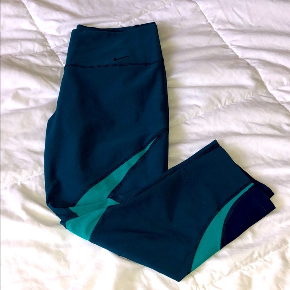 NIKE LEGGINGS